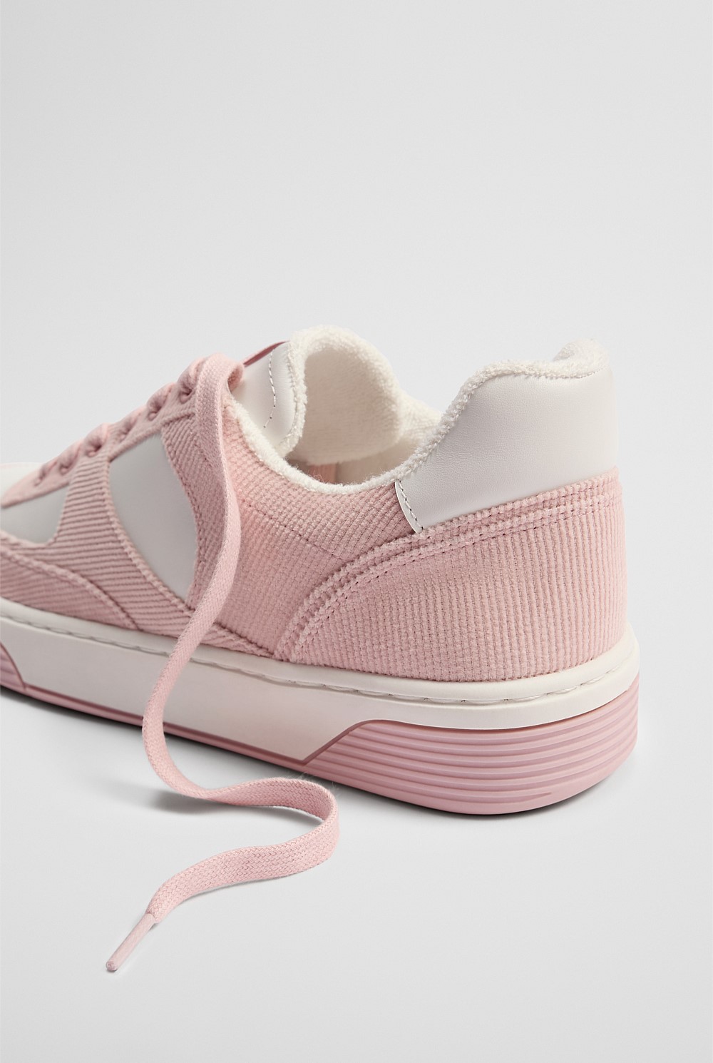 Kiara Sneaker