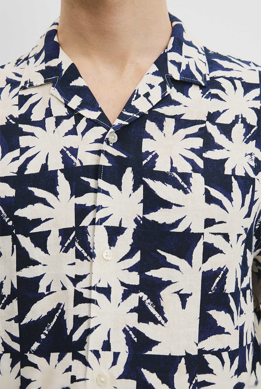 Organically Grown Linen Short Sleeve Palm Tile Print Shirt