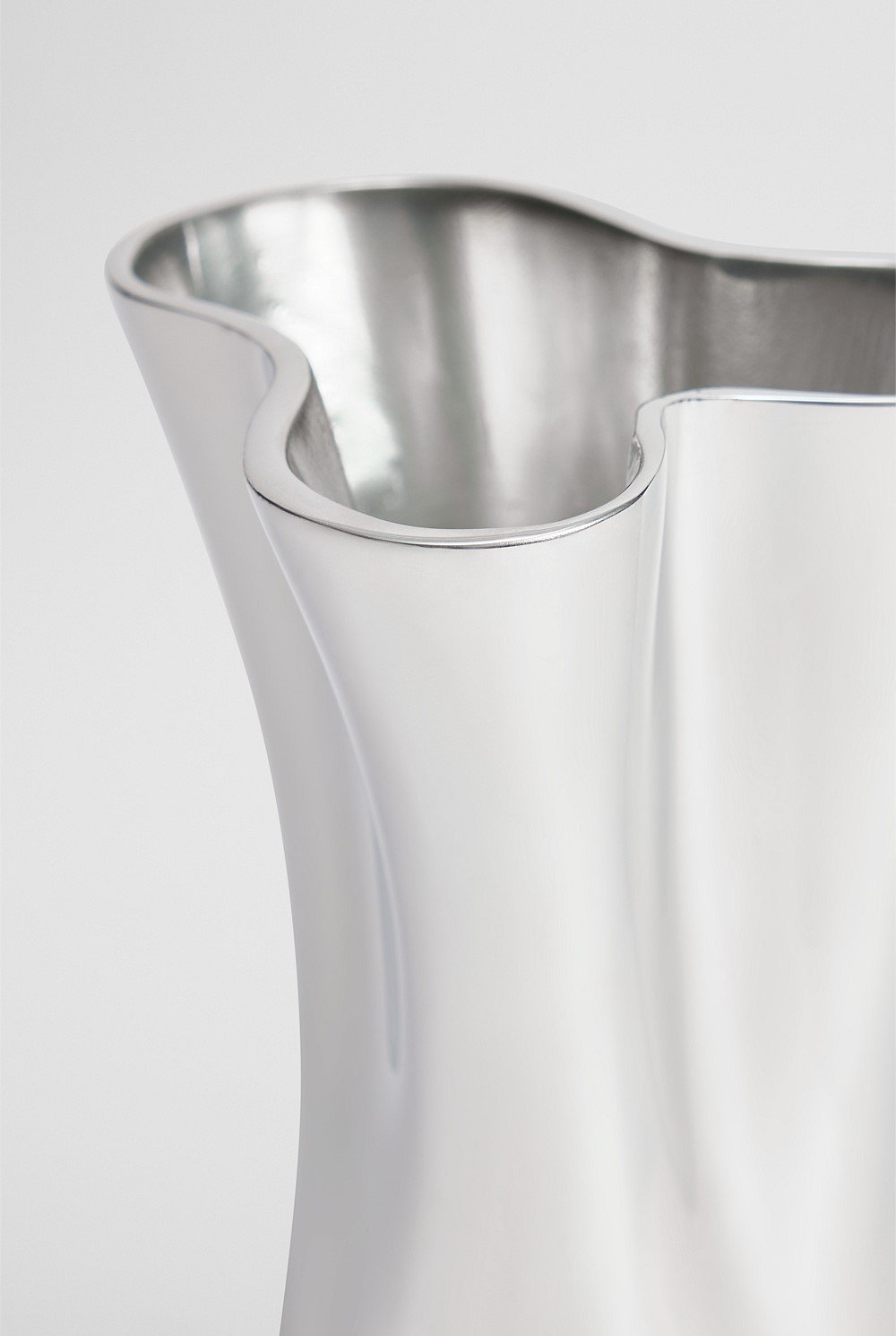 Aria Small Aluminium Vase