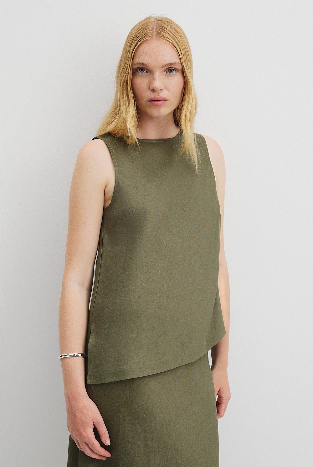 Asymmetric Tank