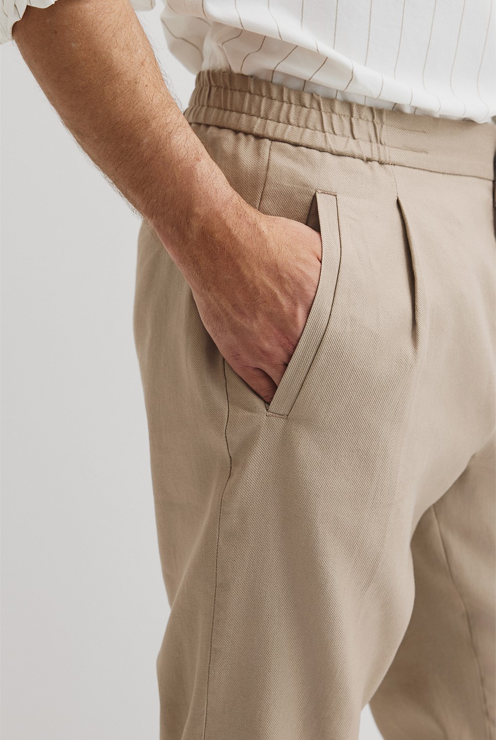 Elastic Pleat Front Pant