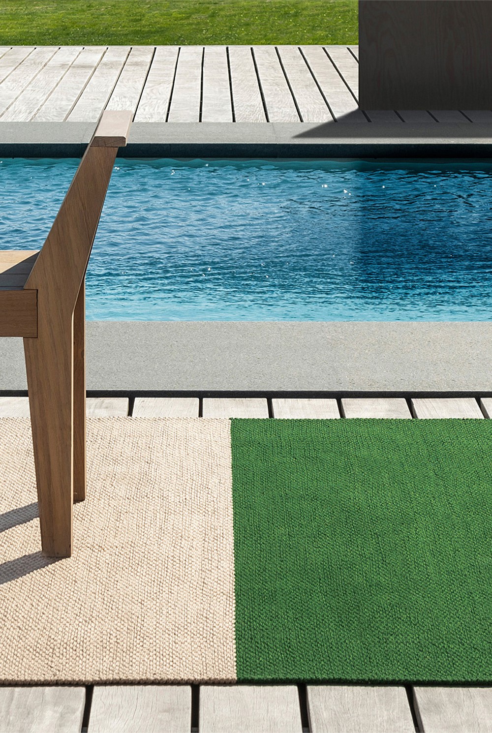 Deck Spring Green Outdoor Rug 280x200cm