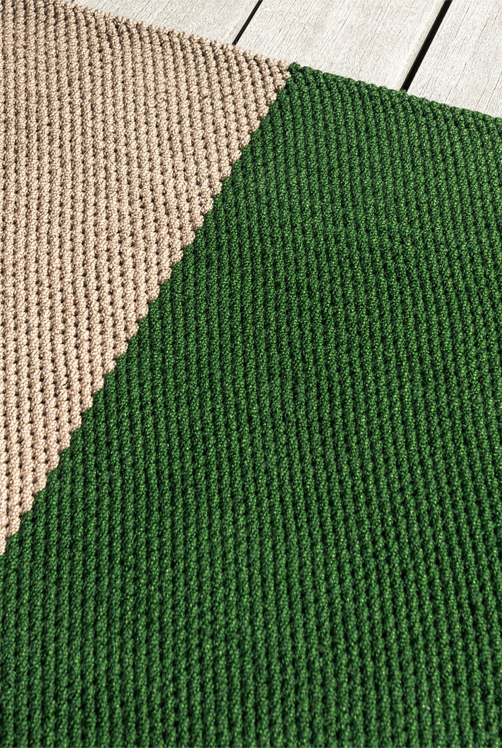 Deck Spring Green Outdoor Rug 280x200cm