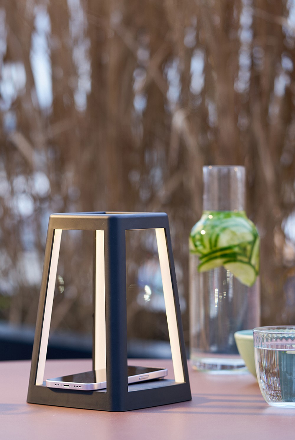 Lantern Portable Lamp With Built-in Wireless Charger - Black