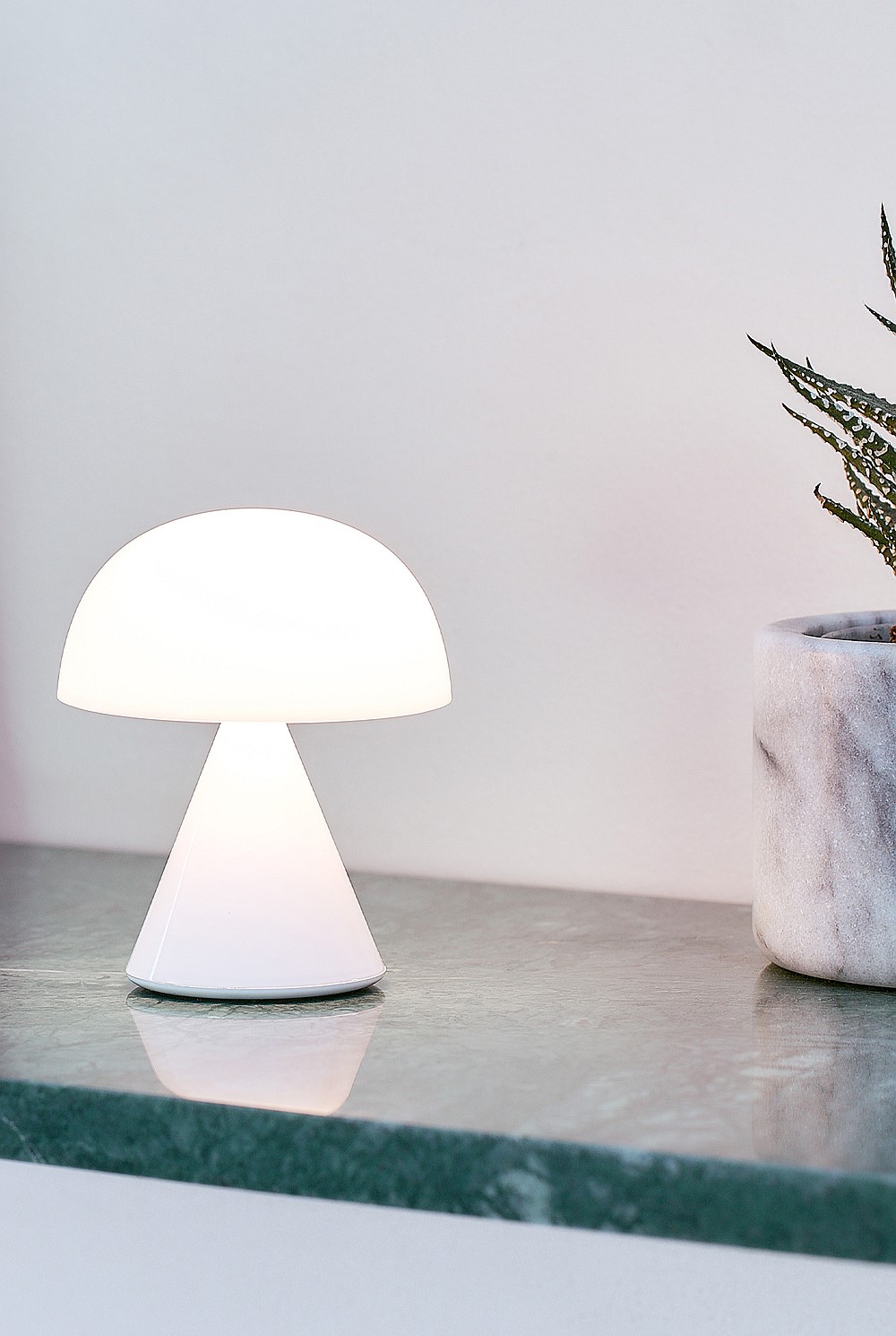 Mina Mini Led Lamp - White