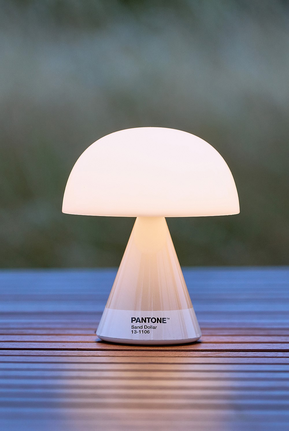 Mina M Medium Portable Led Lamp Pantone - Sand