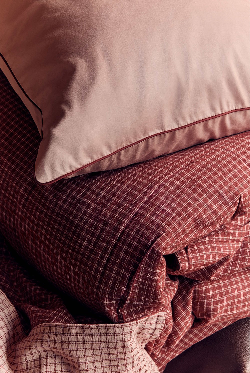 Dita Organically Grown Cotton Standard Pillowcase Pair