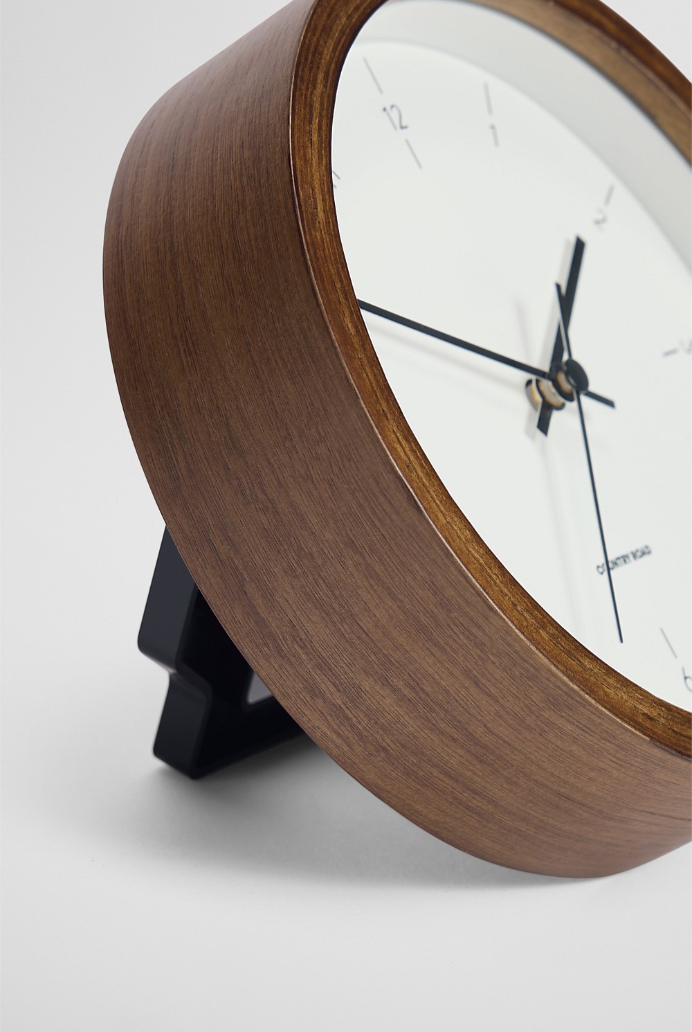 Della Clock
