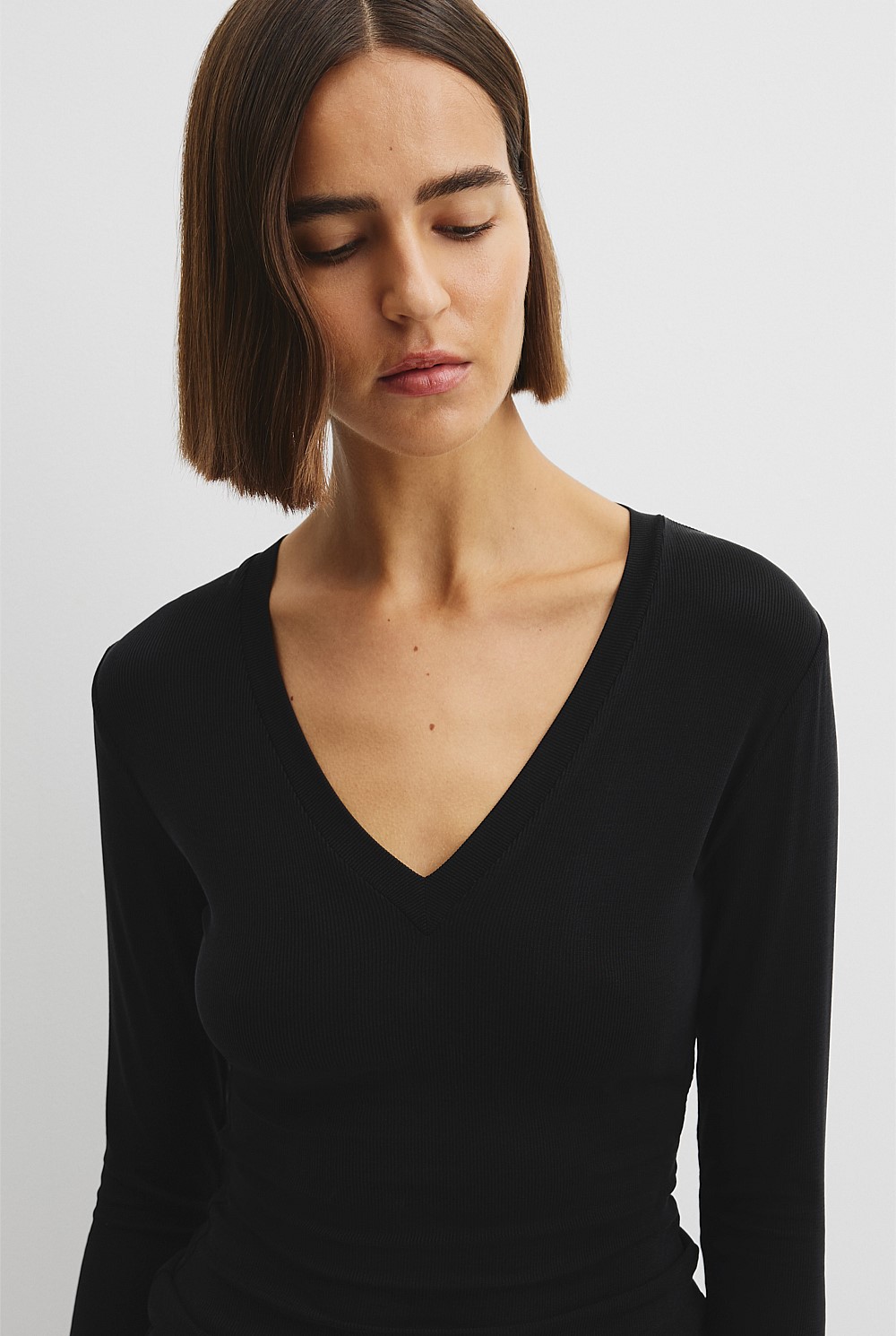 Cupro Rib V-Neck Neck Top