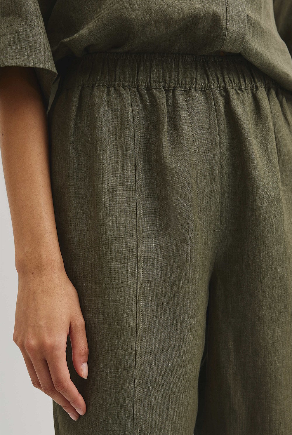 Organically Grown Linen Tapered Jogger