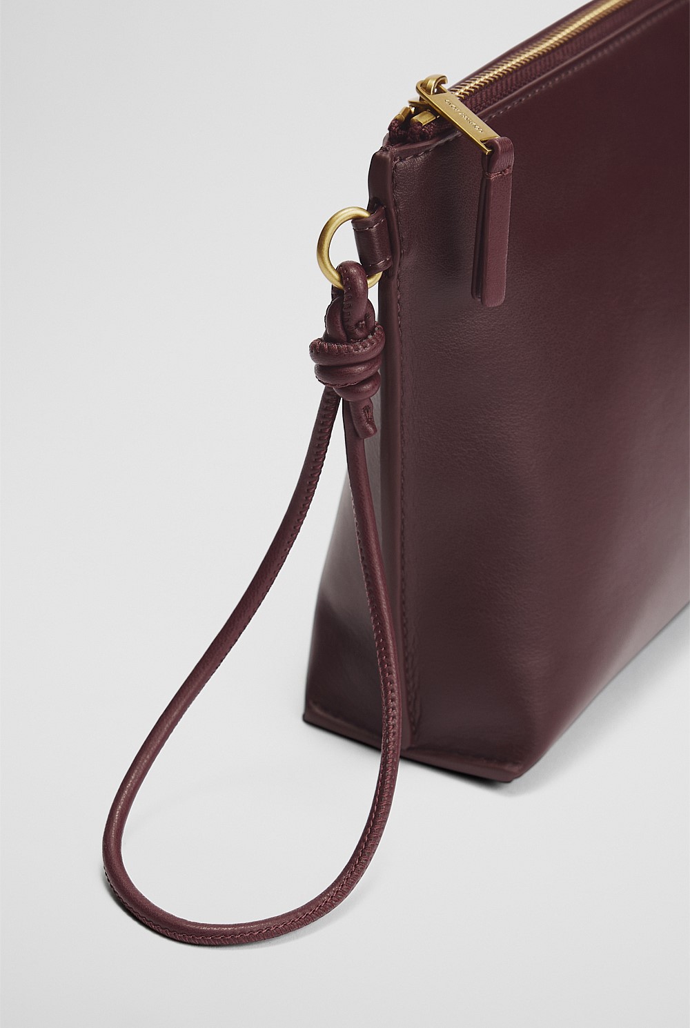 CR Essential Pouch