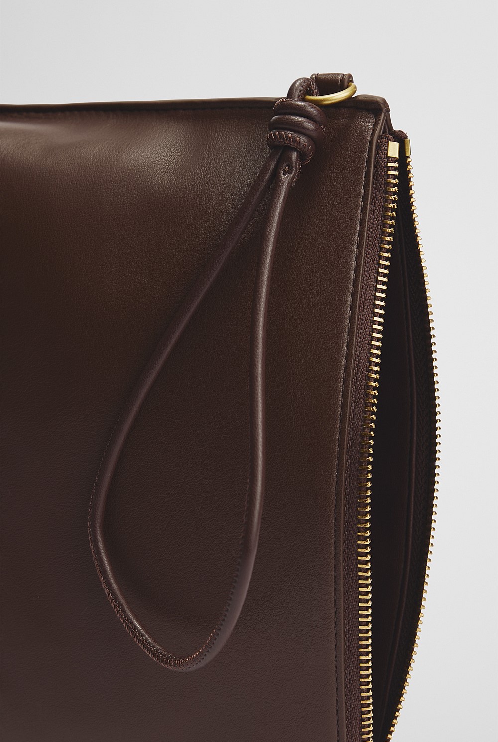CR Essential Pouch