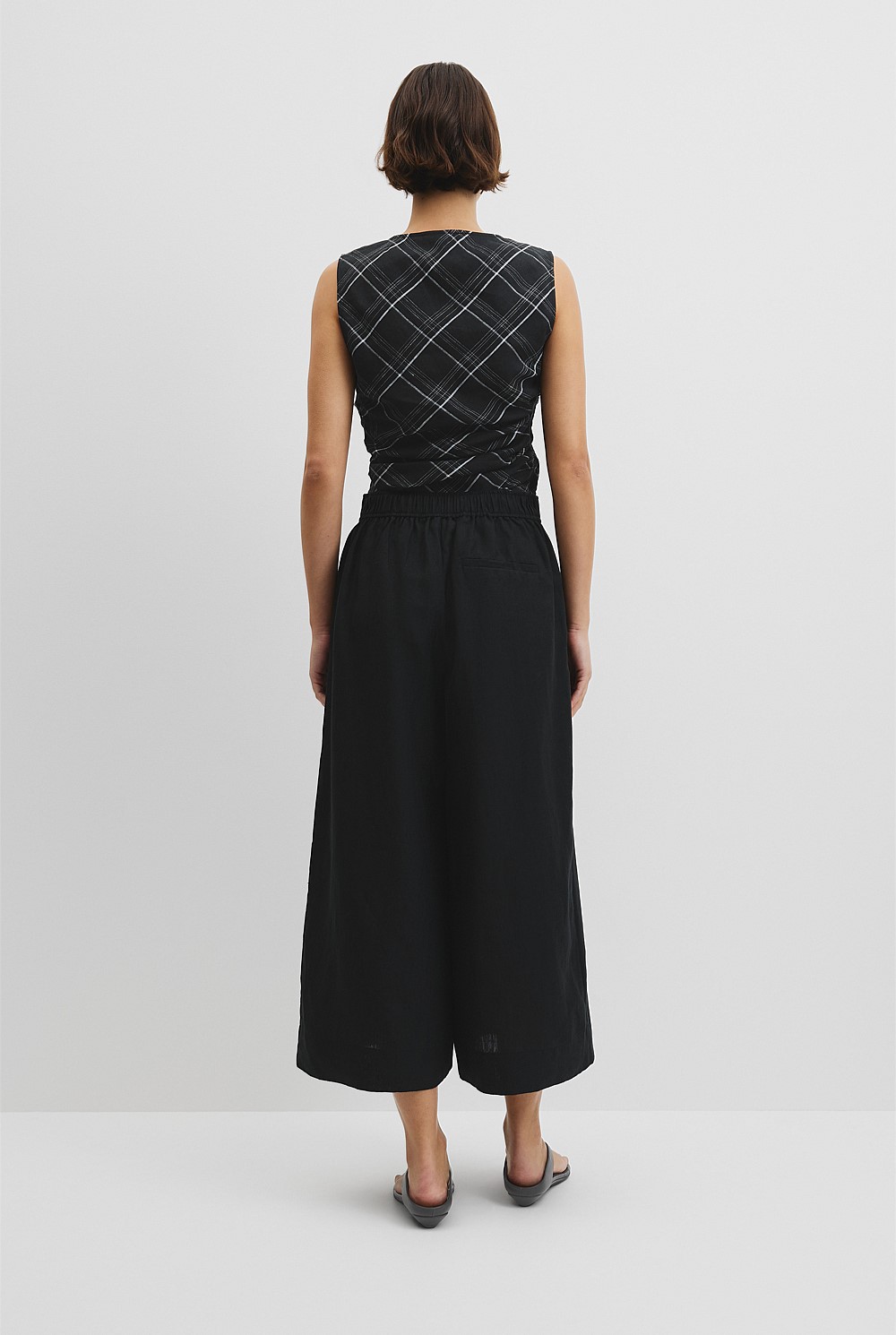 Organically Grown Linen Wide-Leg Pant