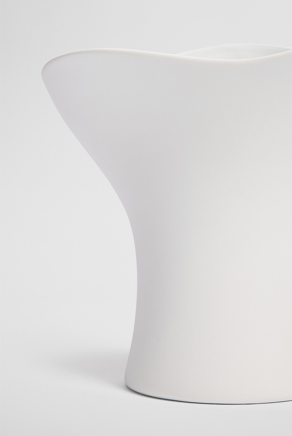 Pela Small Plant Vase
