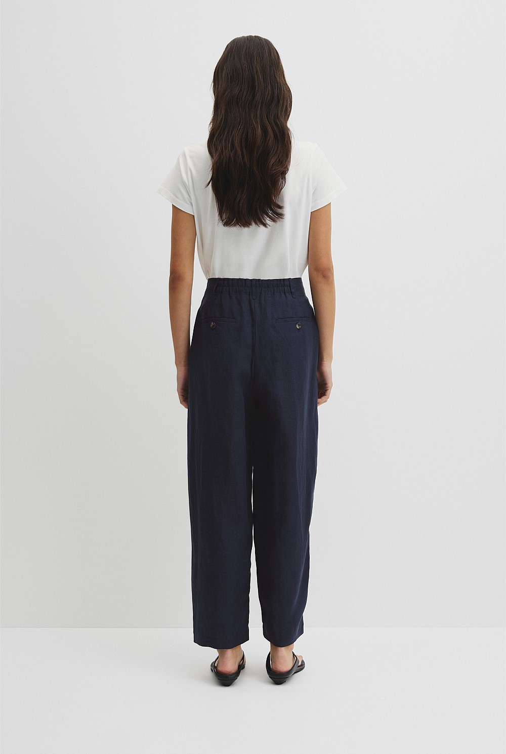Tapered Linen Pant