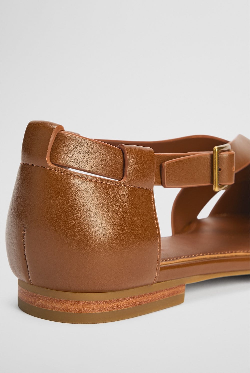 Mila Flat