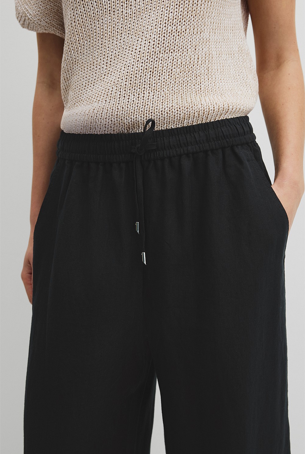 Pull-On Linen Pant