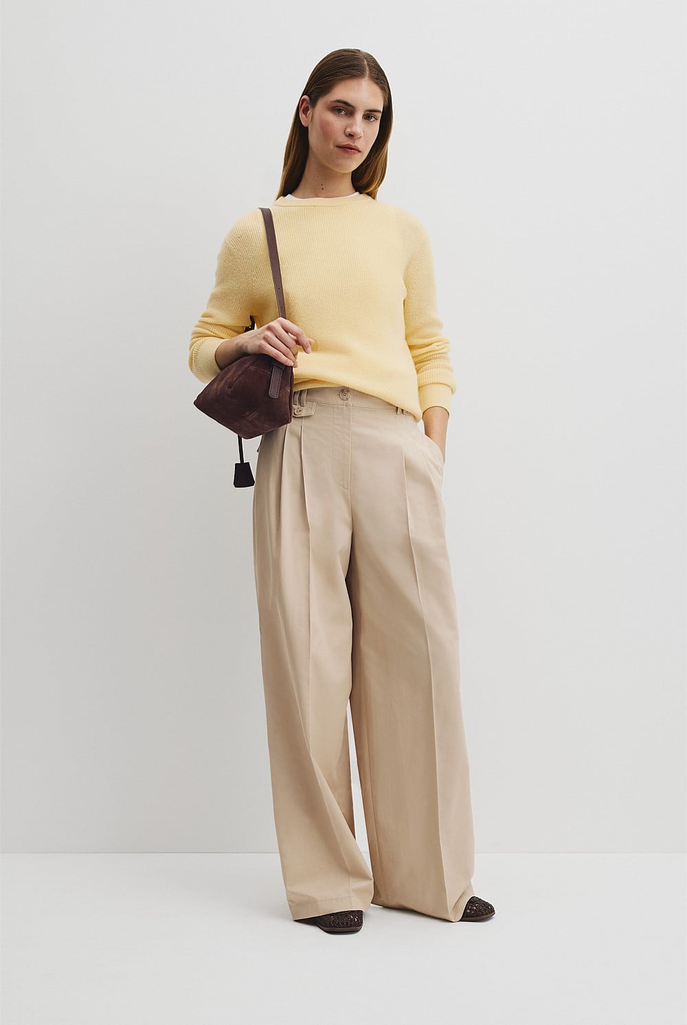 Lightweight Crew Neck Knit