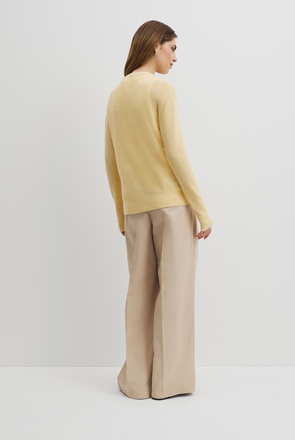 Lightweight Crew Neck Knit