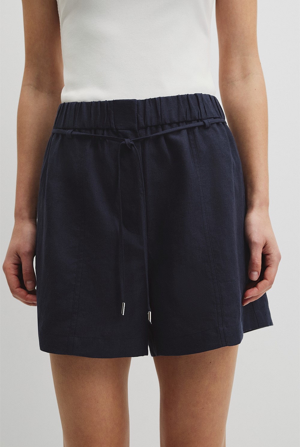 Pull On Linen Short