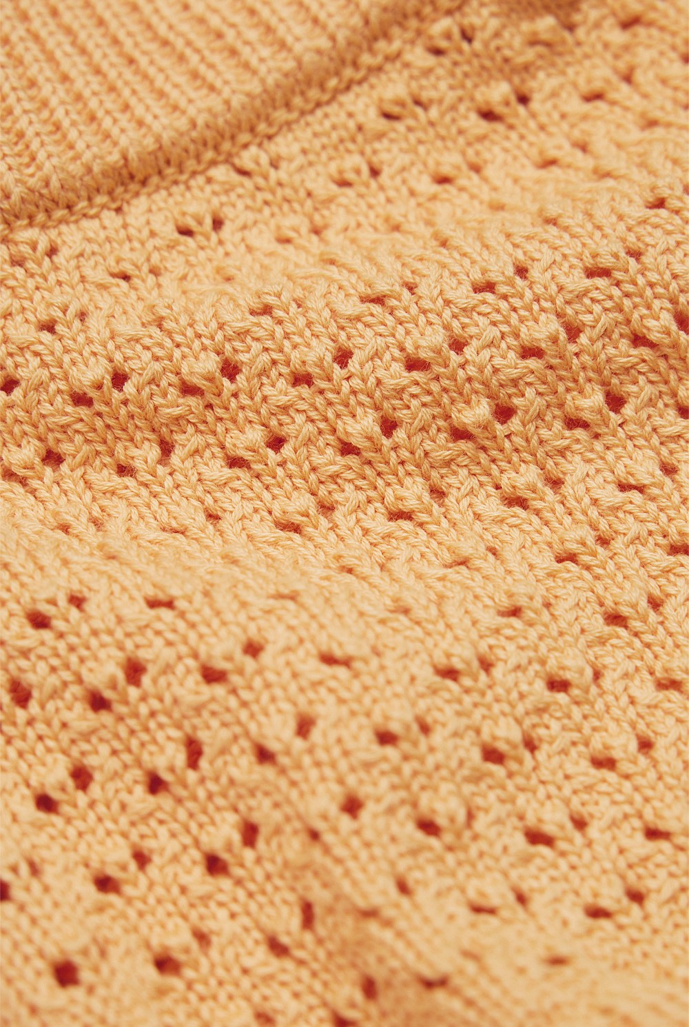 Scallop Knit Short