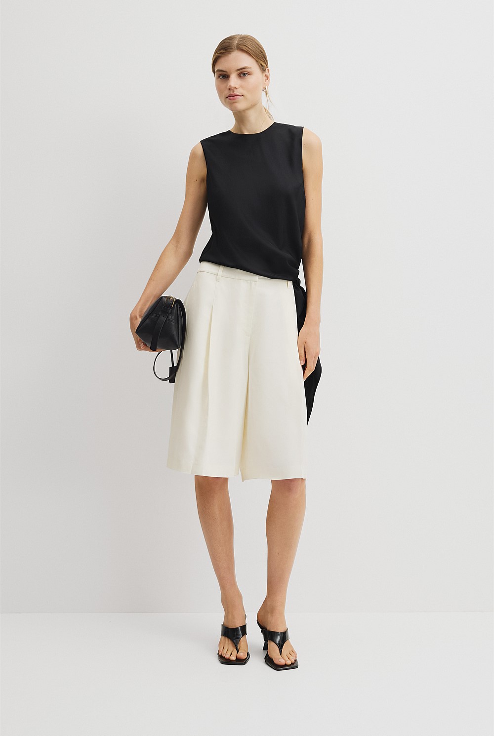 Crepe Bermuda Short
