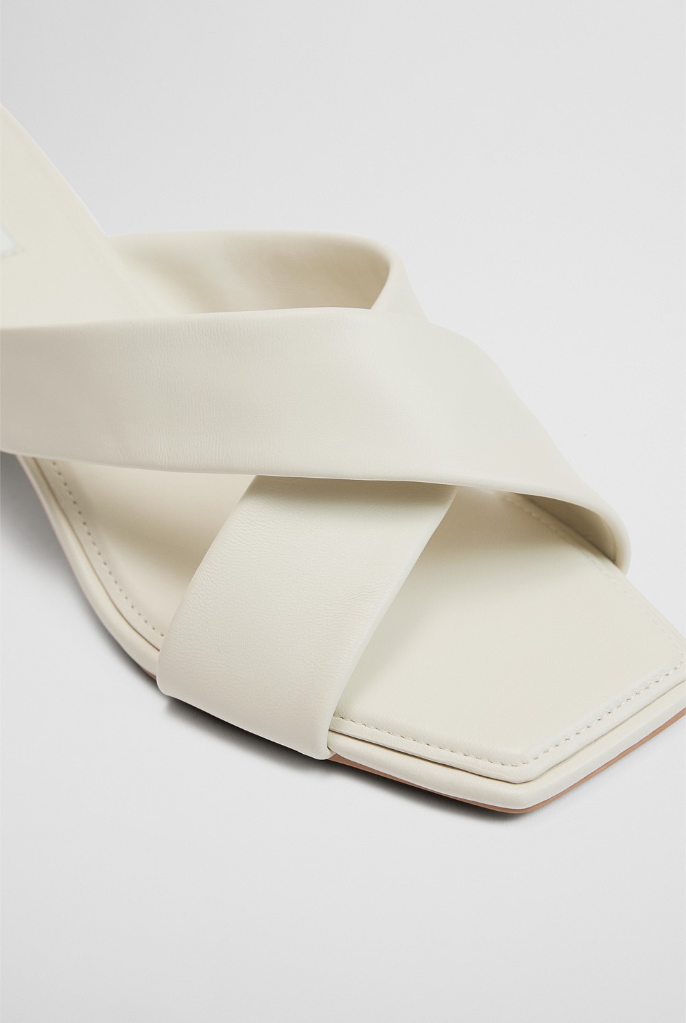 Lily Heel
