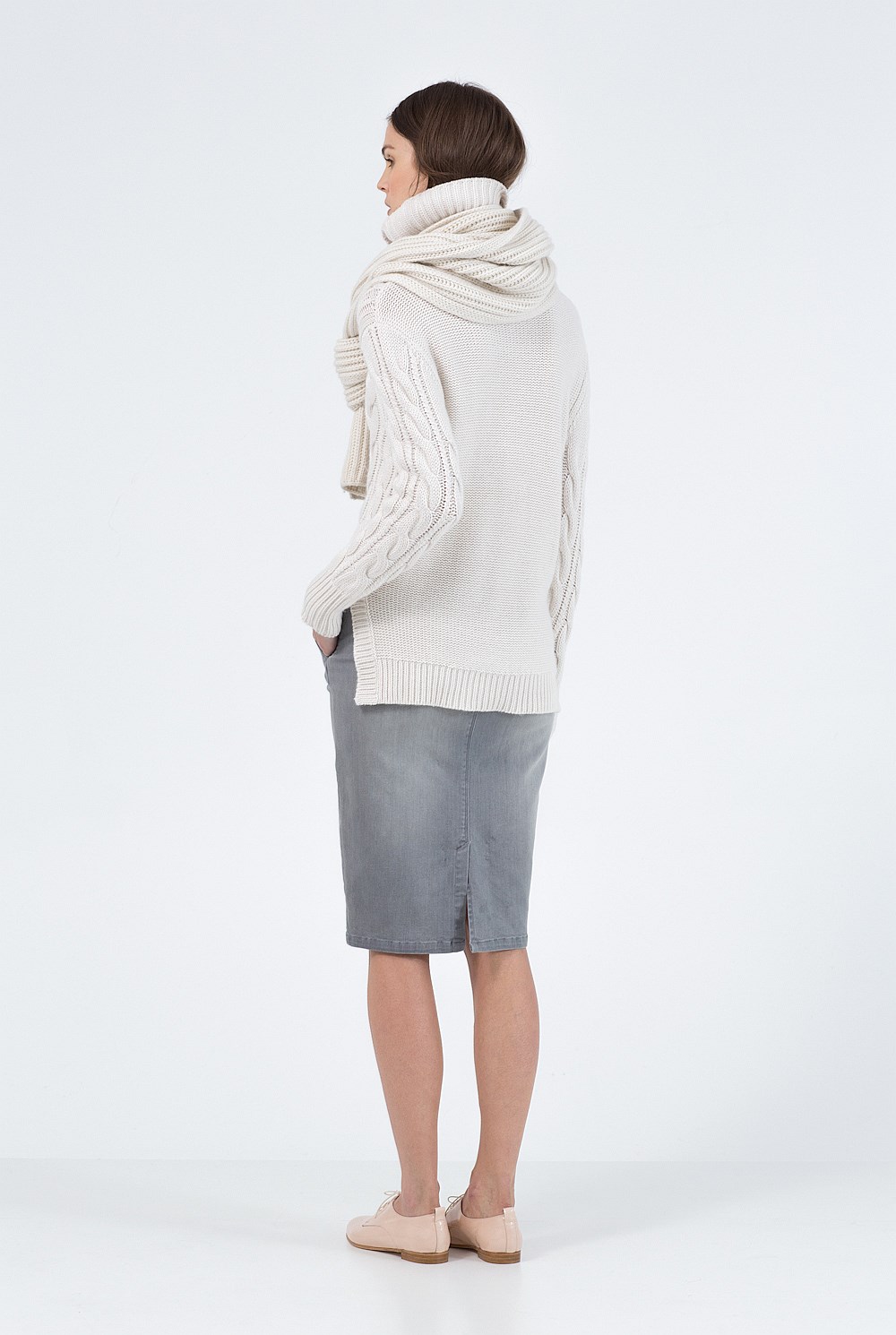 Cable Roll Neck Knit