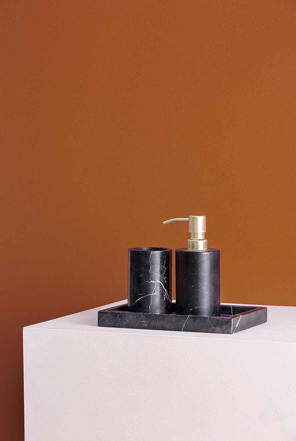 Loft Marble Holder
