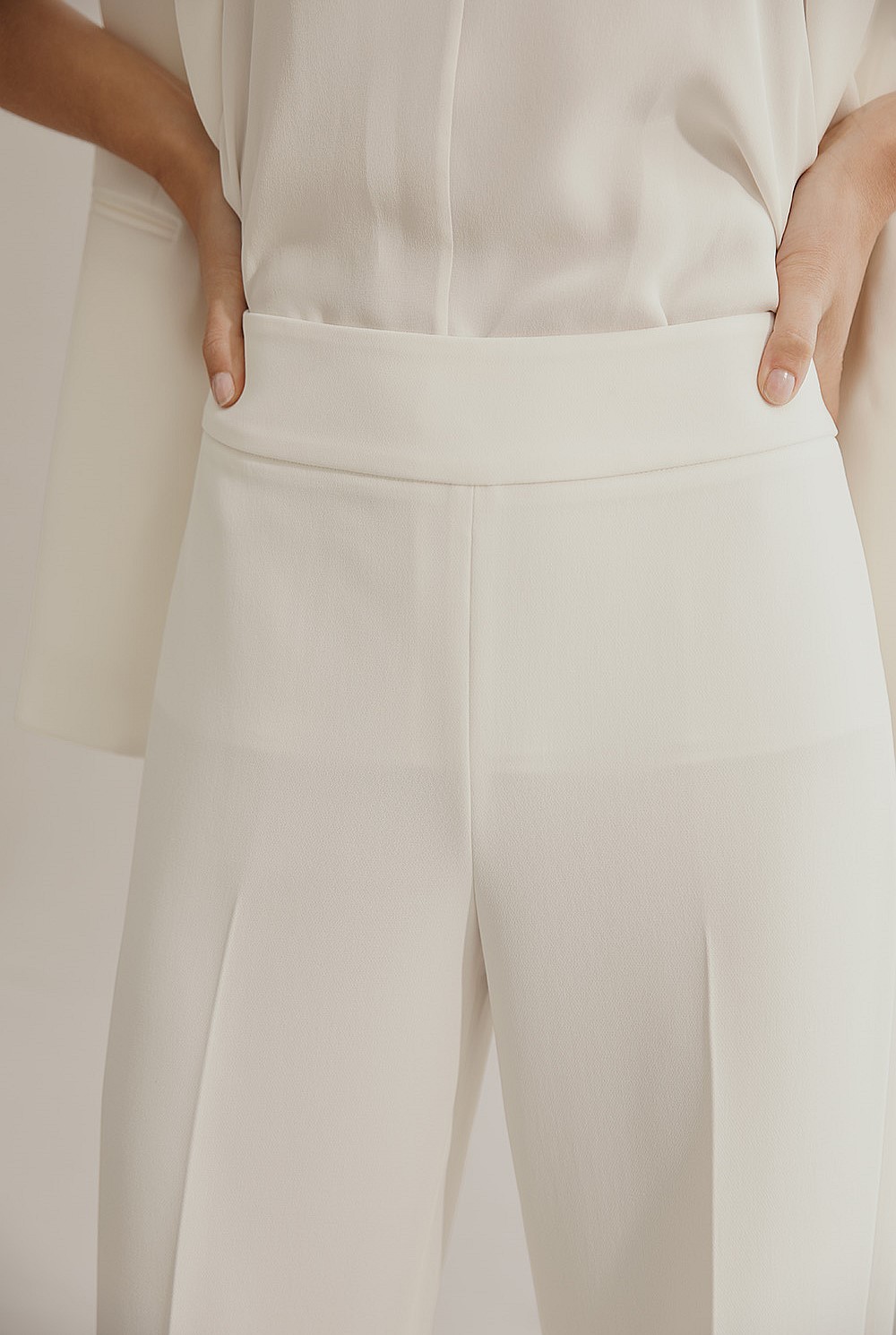 Cropped Wide Leg Pant