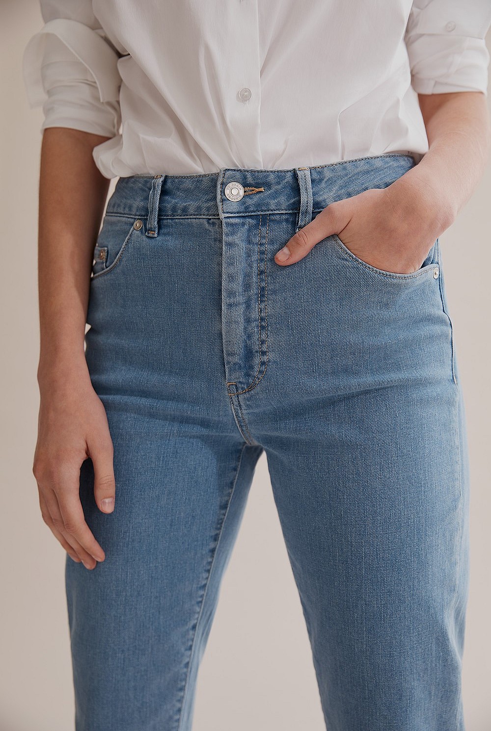 Tapered Crop Jean