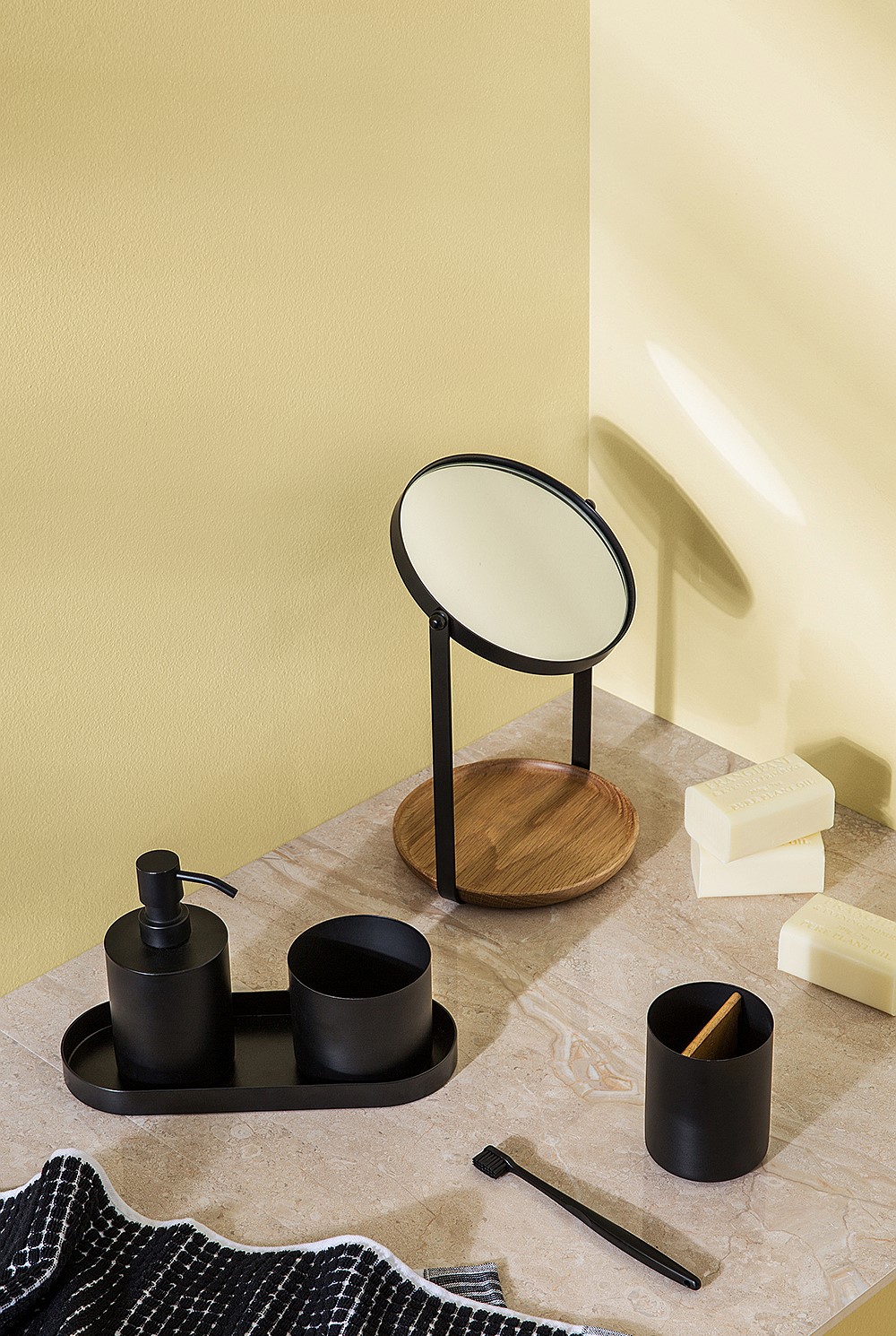 Kye Mirror