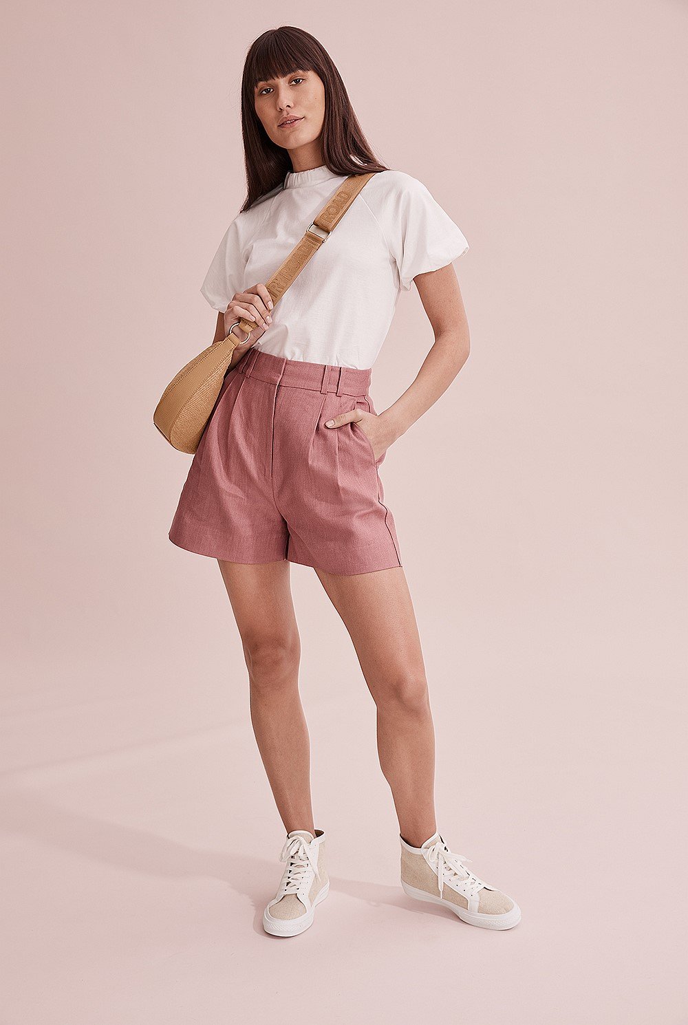 Organically Grown Linen Darted High Waist Short