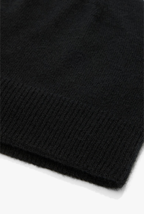 Black GCS-certified Cashmere Beanie - Hats, Scarves & Gloves | Country Road